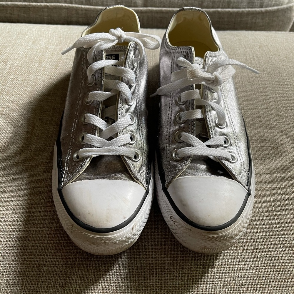 Women’s converse sneakers